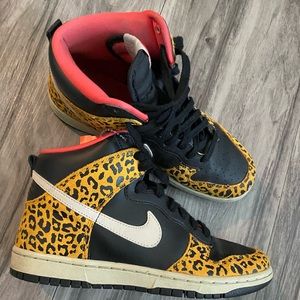 Nike lace up sneakers